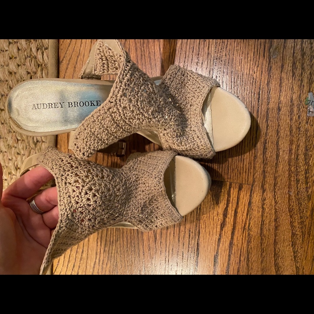 Trendy knit heeled wedges